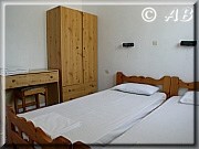Kleine Schlafzimmer mit Klimaanlgege (extra)