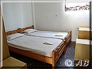 Kleine Schlafzimmer mit Klimaanlgege (extra)